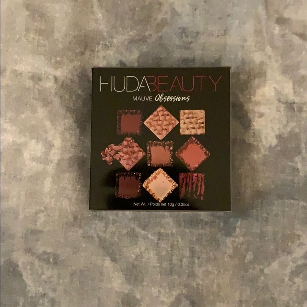 BRAND NEW Huda Beauty Mauve Obsessions palette